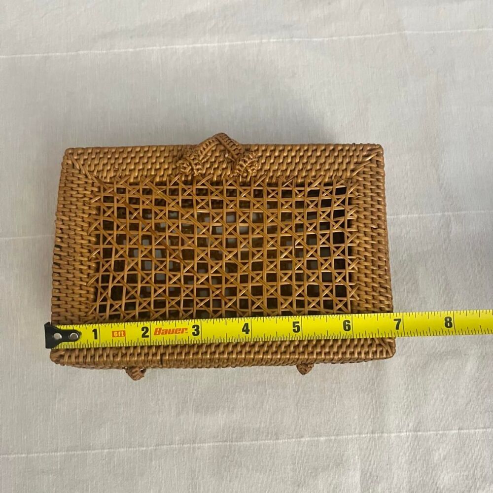 Adorable Rattan Clutch - Picture 5 of 7